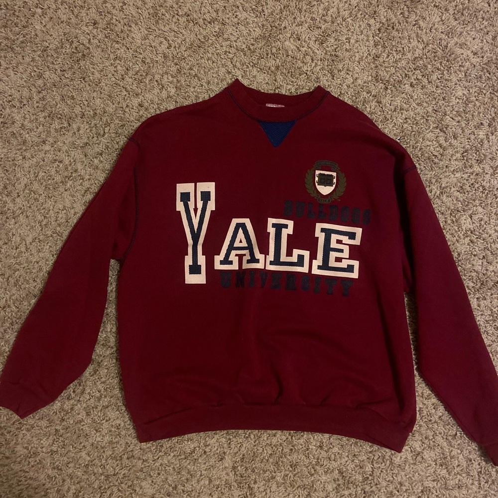 yale crewneck